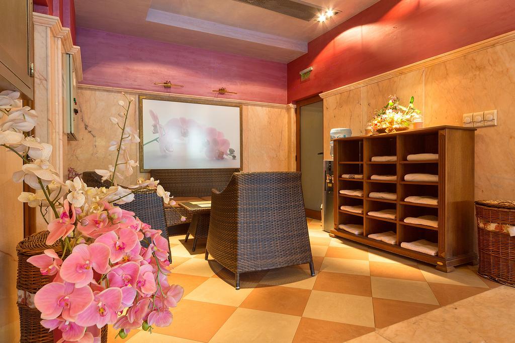 Hotel Club Central Хисаря Экстерьер фото