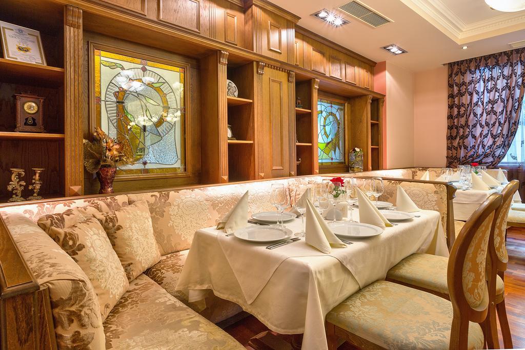 Hotel Club Central Хисаря Экстерьер фото