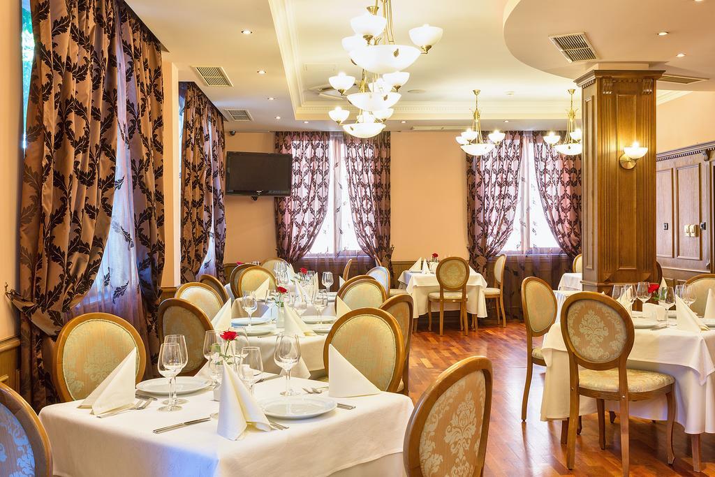 Hotel Club Central Хисаря Экстерьер фото