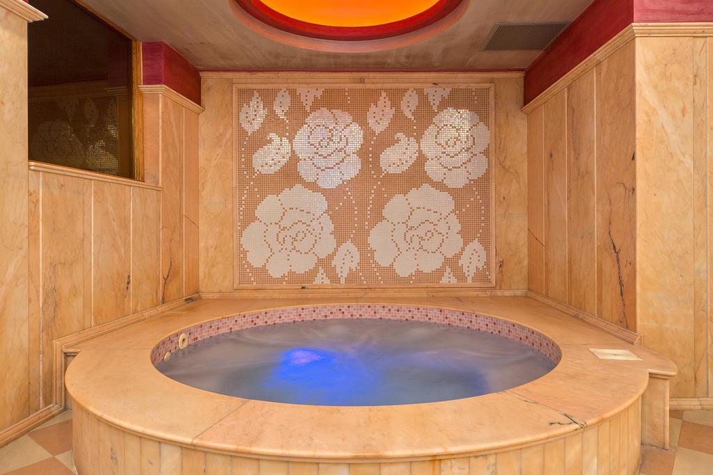 Hotel Club Central Хисаря Экстерьер фото