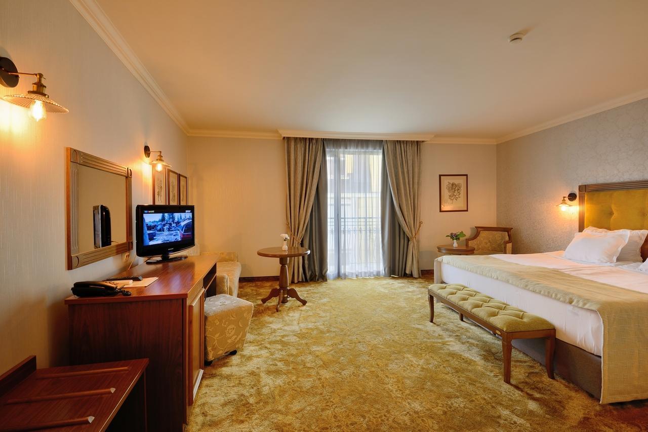Hotel Club Central Хисаря Экстерьер фото